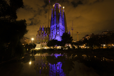 La Sagrada Família s'il·luminarà per donar suport a diverses causes solidàries